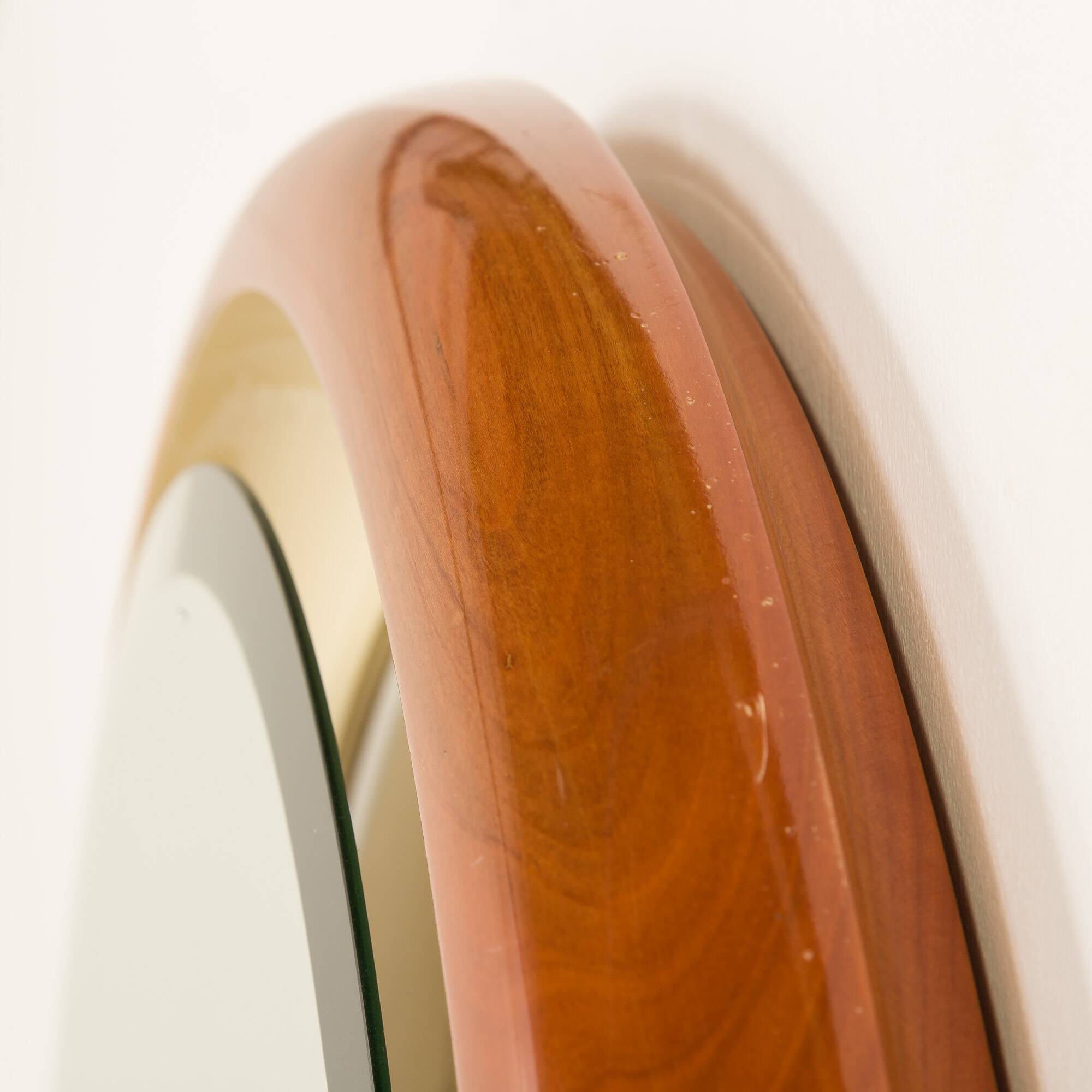 Miroir XL rétroéclairé italien en bois de cerisier massif, années 1970
