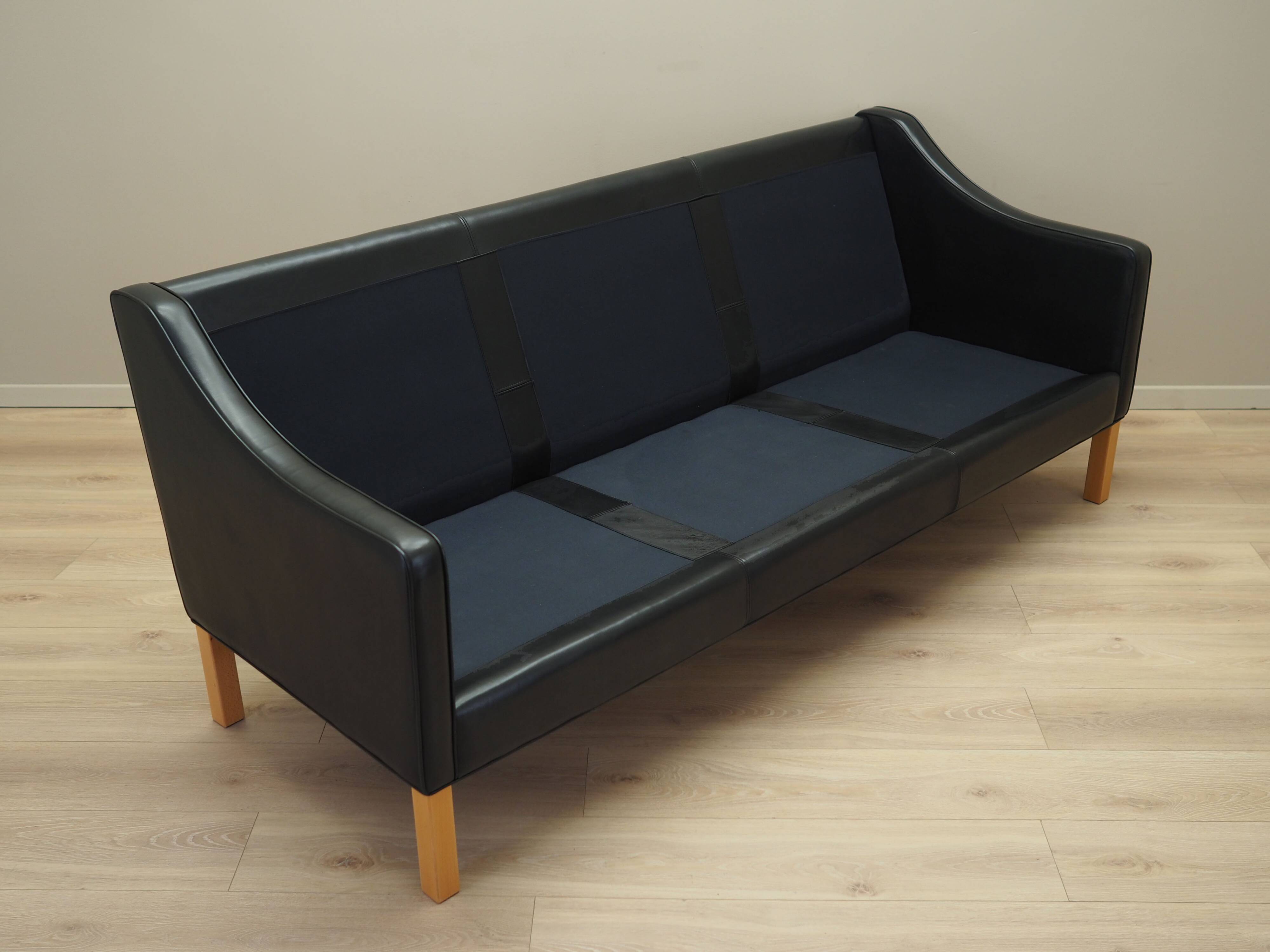 Black leather sofa, Danish design, 1970s, manufacture: Hurup Møbelfabrik