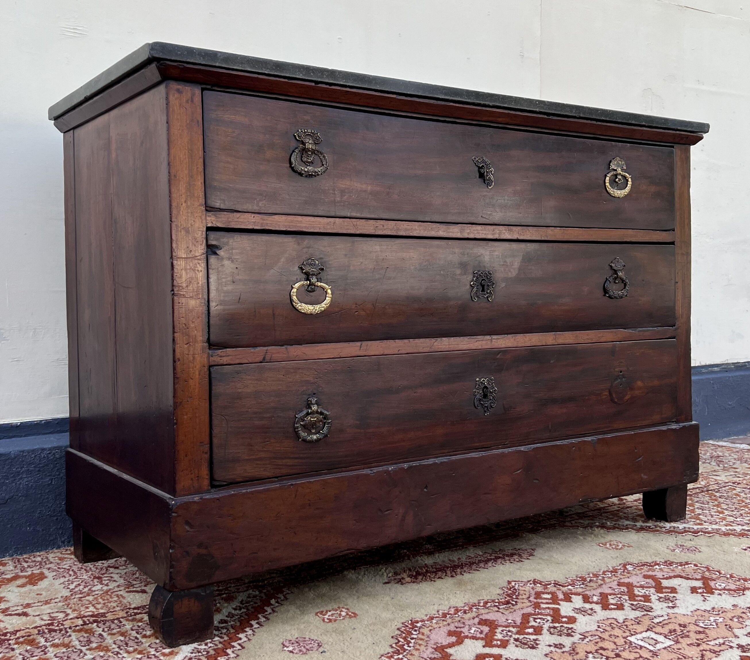 Commode en acajou époque restauration