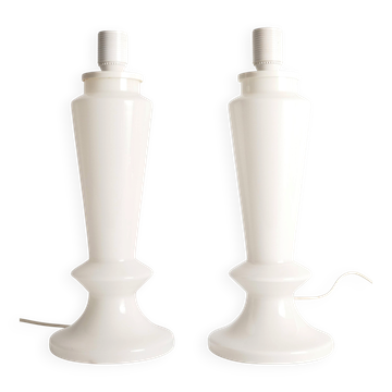 Paire de lampes de table en verre opalin de style mid-century moderne, Suède, ensemble de 2