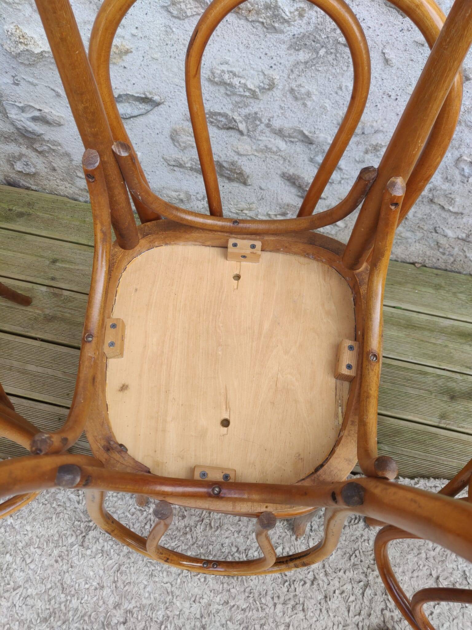 Suite of 6 bistro chairs
