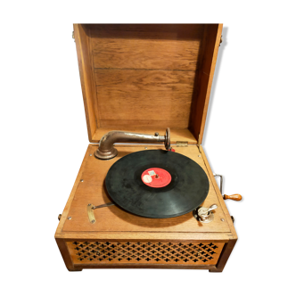 Pathé Gramophone with functional crank