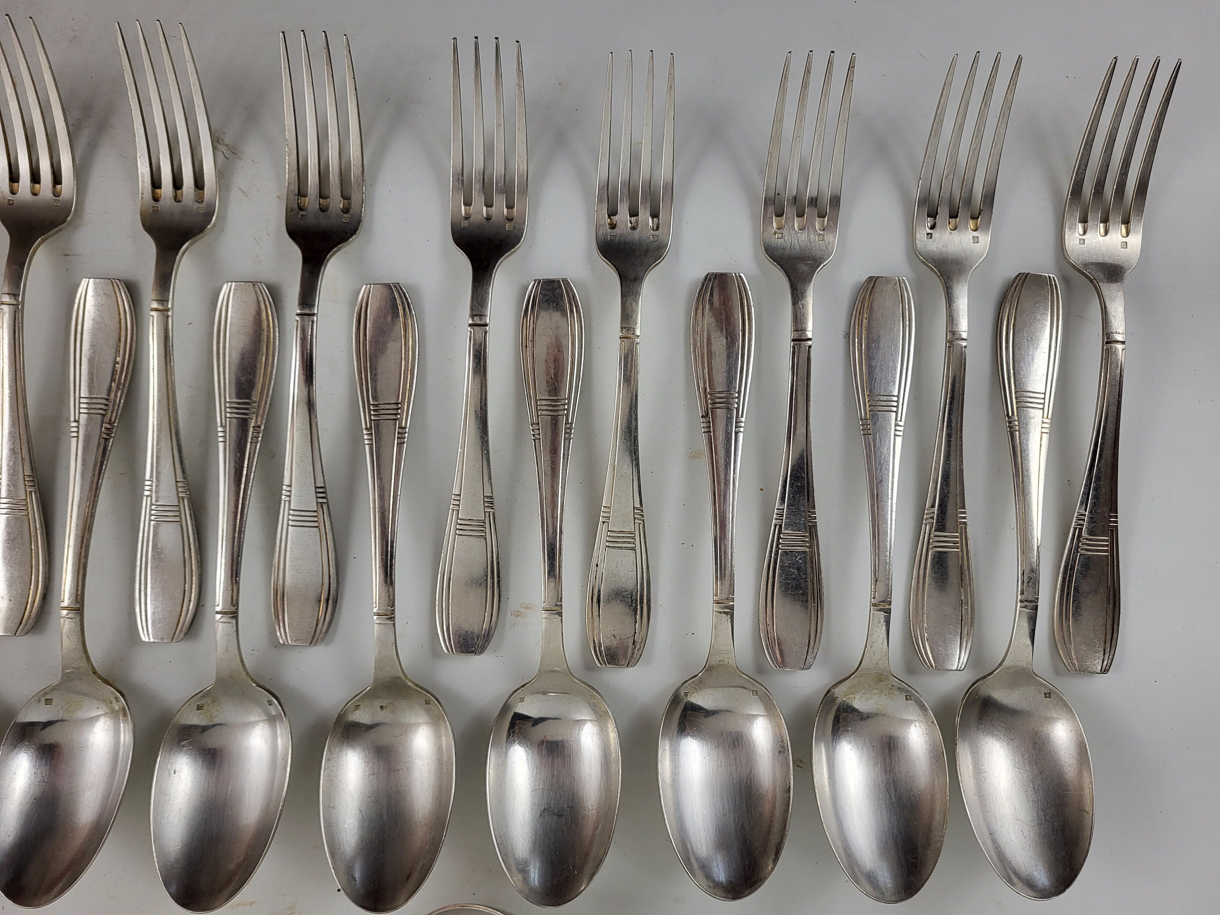 Ménagère en métal argenté Art déco 25 pièces