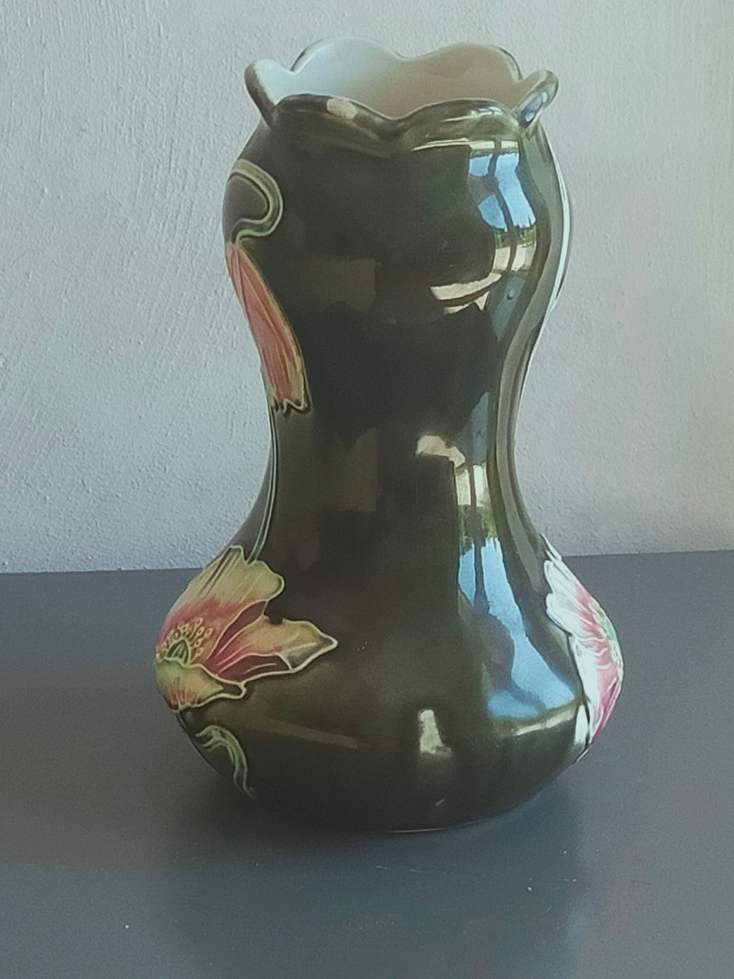 Gustave de Bruyn slip vase