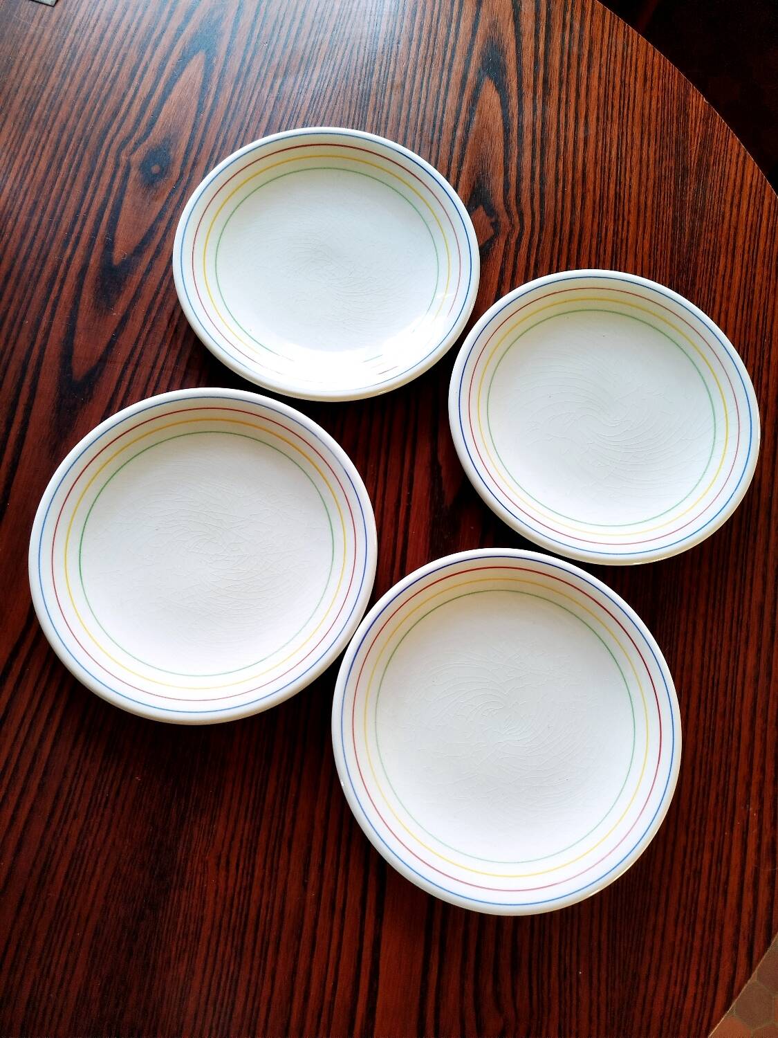 Set of 4 dessert plates