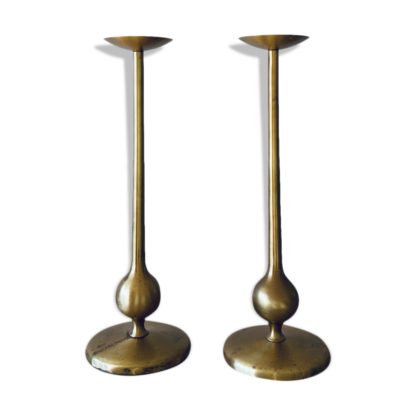 Paire de candélabres en laiton brossé