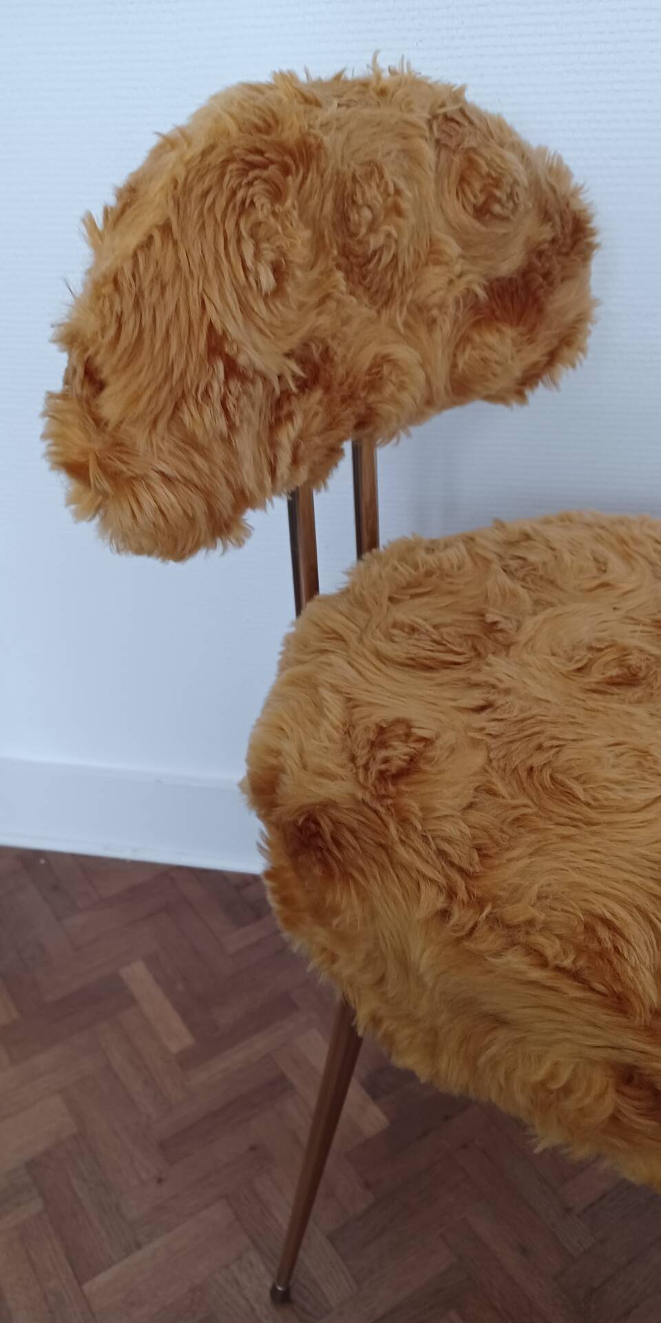 Pelfran Space Age shaggy chair