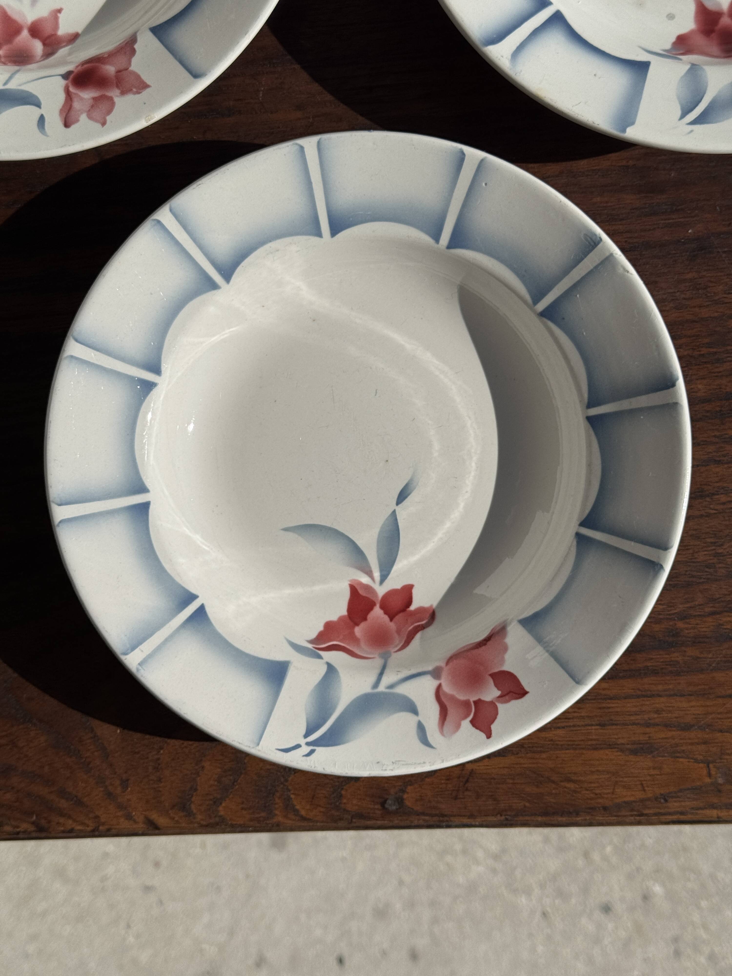 Set of 3 deep plates Digoin Sarreguemines blue with pink flowers D23