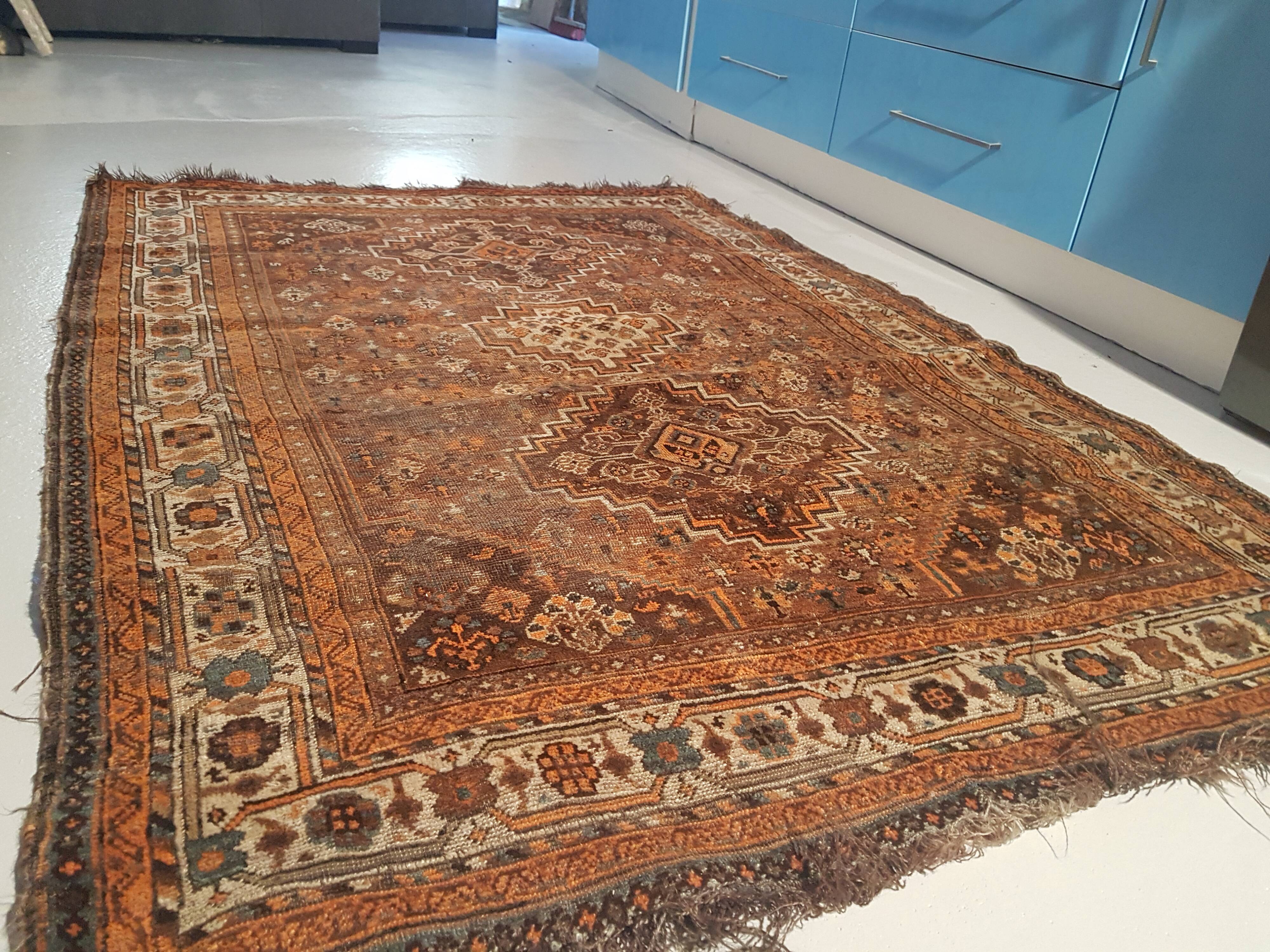 19th century handmade Iranian rug 144x190cm