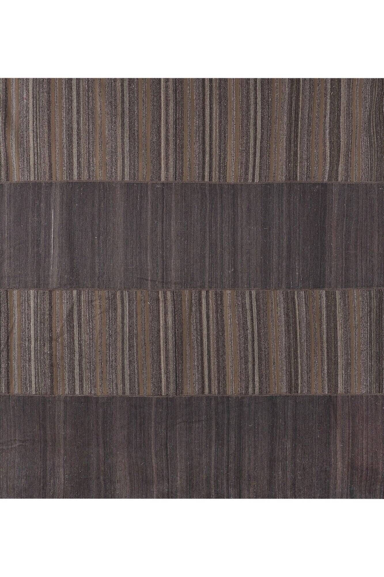 Vintage Turkish kilim, handwoven, 290x295 cm.
