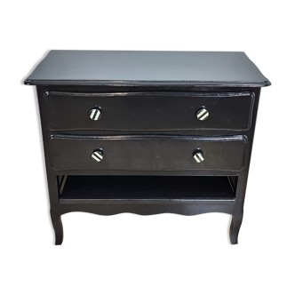 Black chest of drawers