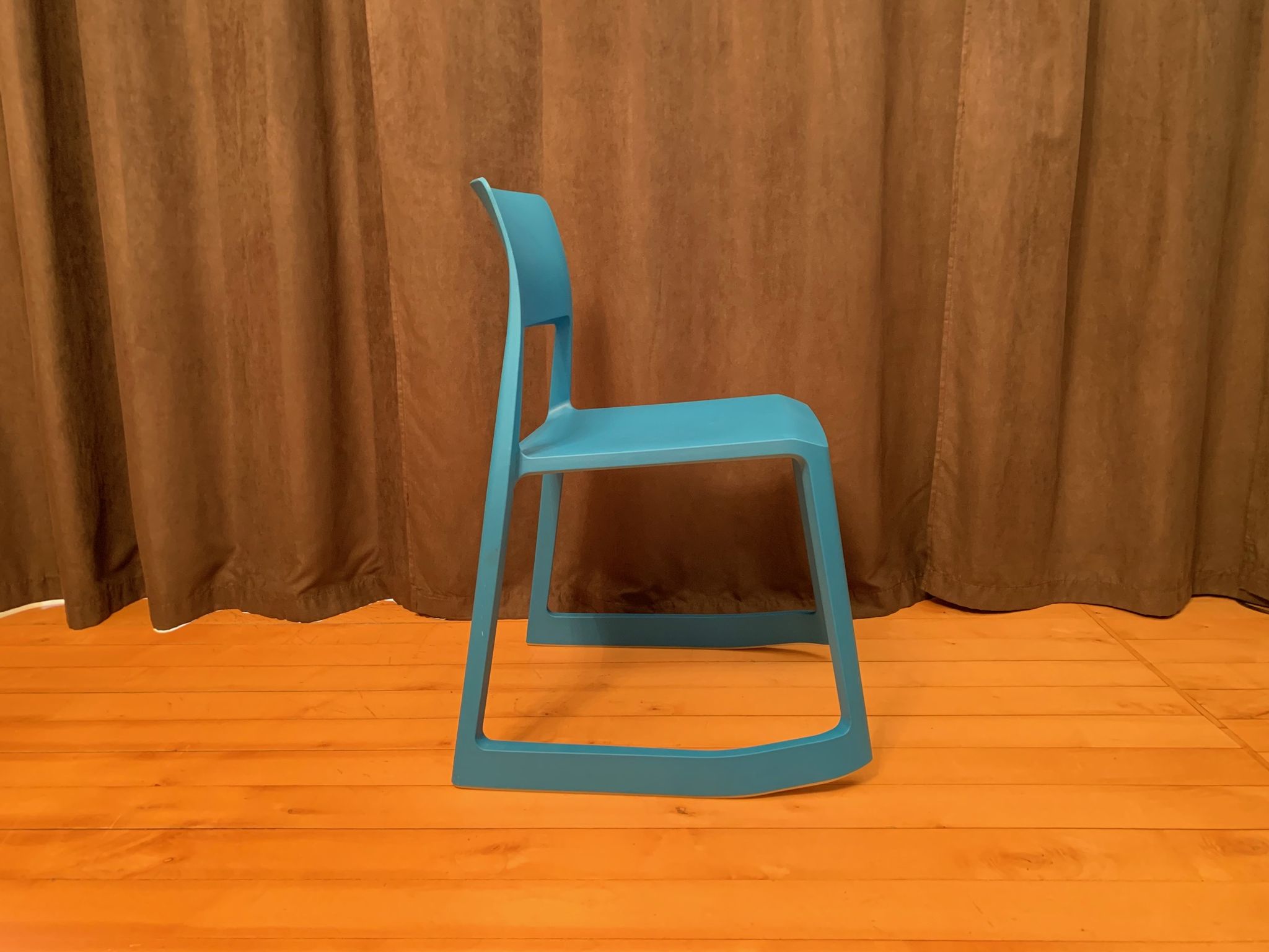 Tip Ton chair, designed by Edward Barber - Jay Osgerby, Vitra
