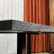 Table en marbre et piétement fonte