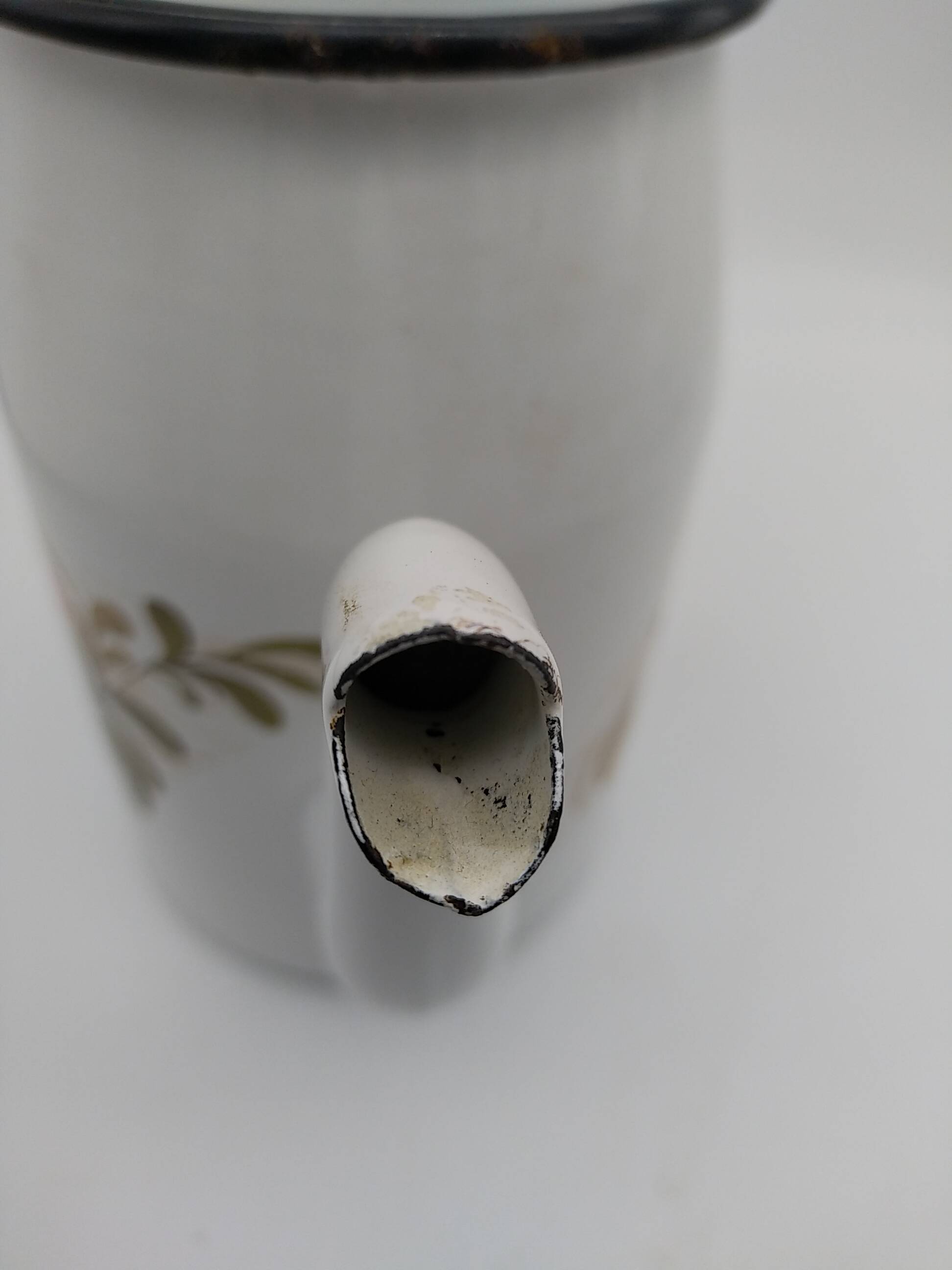 Enameled metal coffee maker