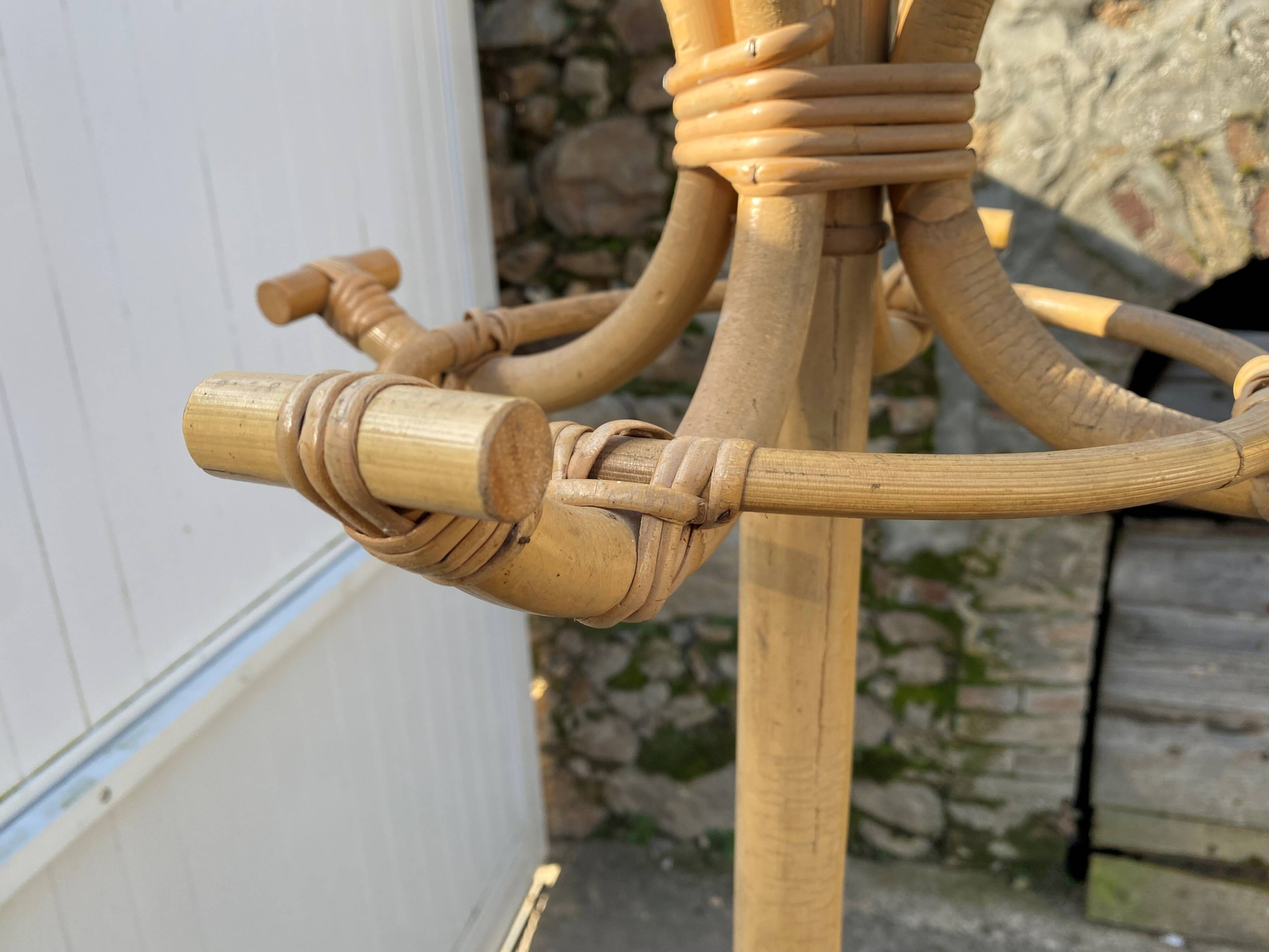 Vintage 1970s rattan parrot coat rack