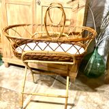 Wicker and rattan bassinet