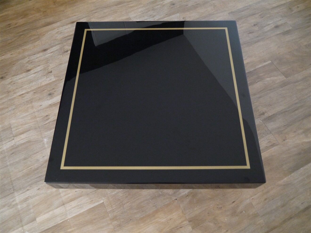 Coffee table in black lacquer 1970