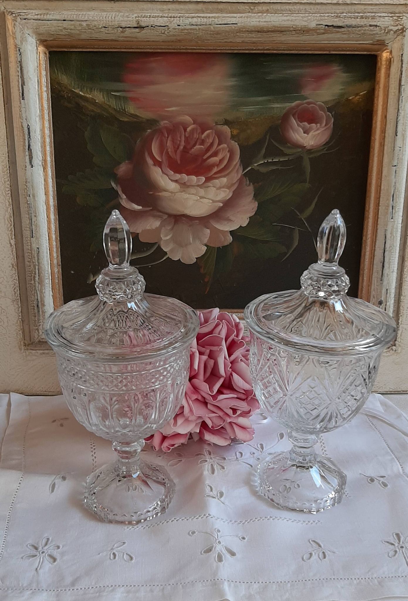 Crystal pot