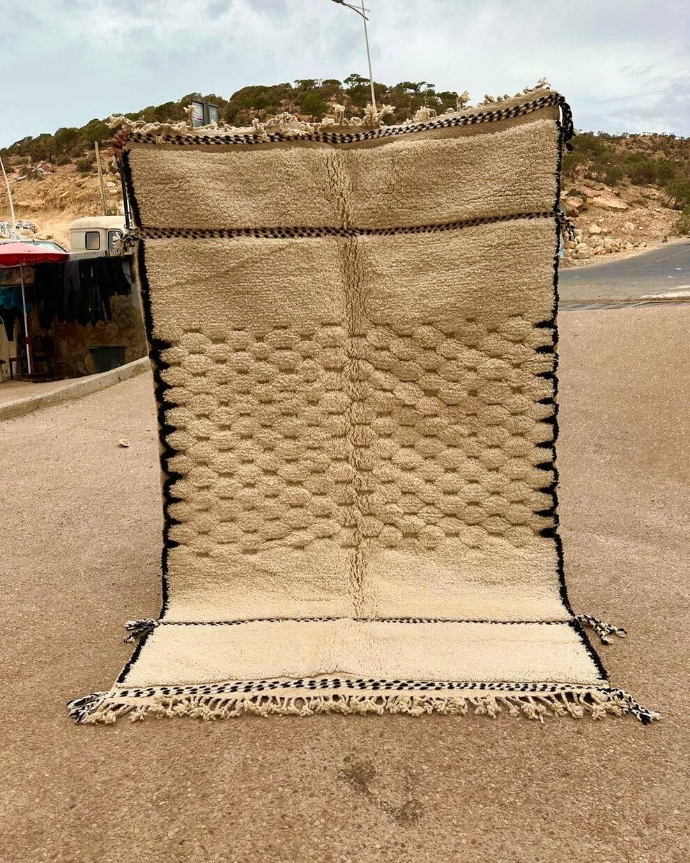 Traditional handmade Beni Ouarin rug size 150 x 250 cm