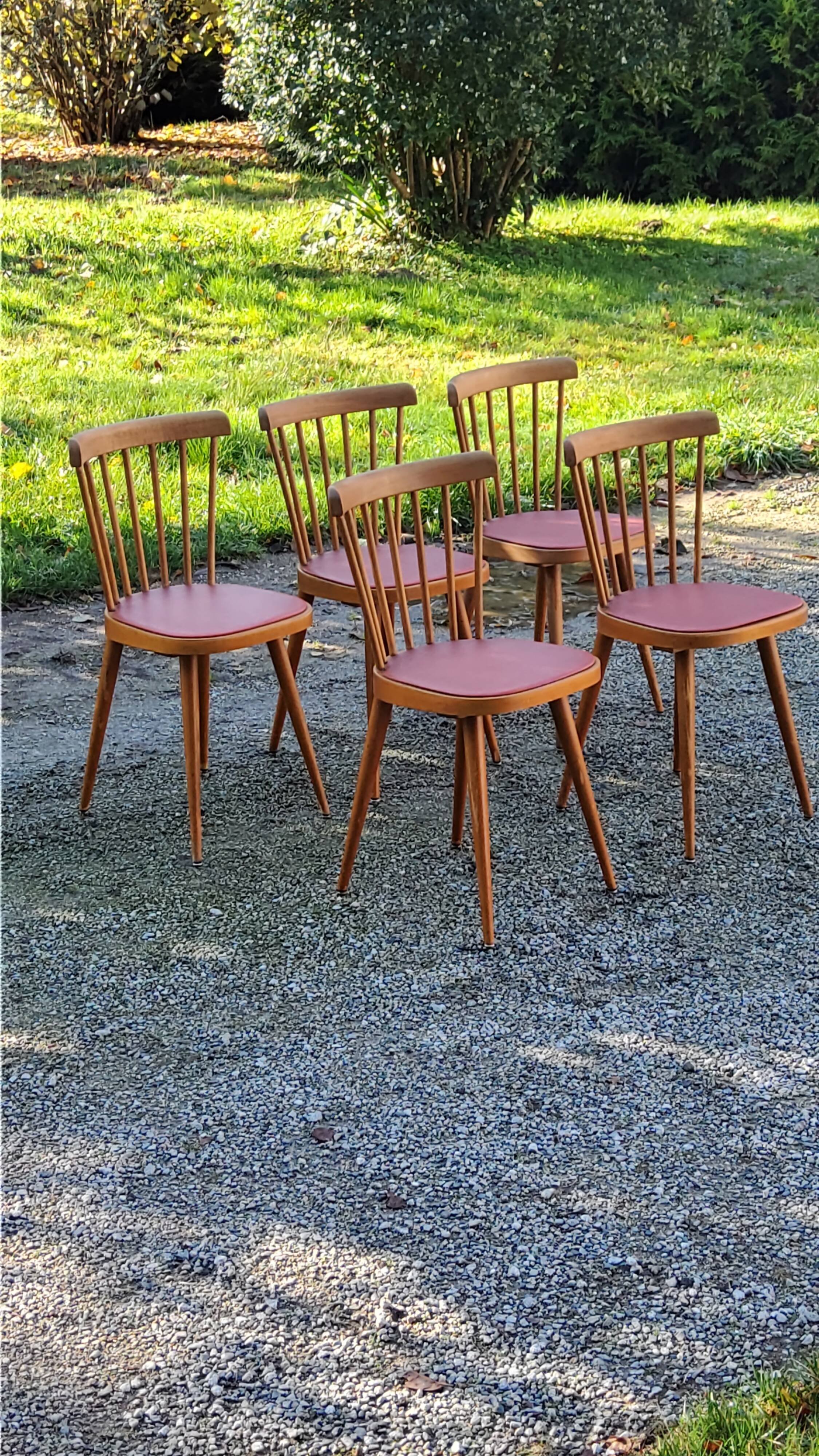 Set de 5 chaises vintage de bistrot en hêtre galette skaï rouge des années 50
