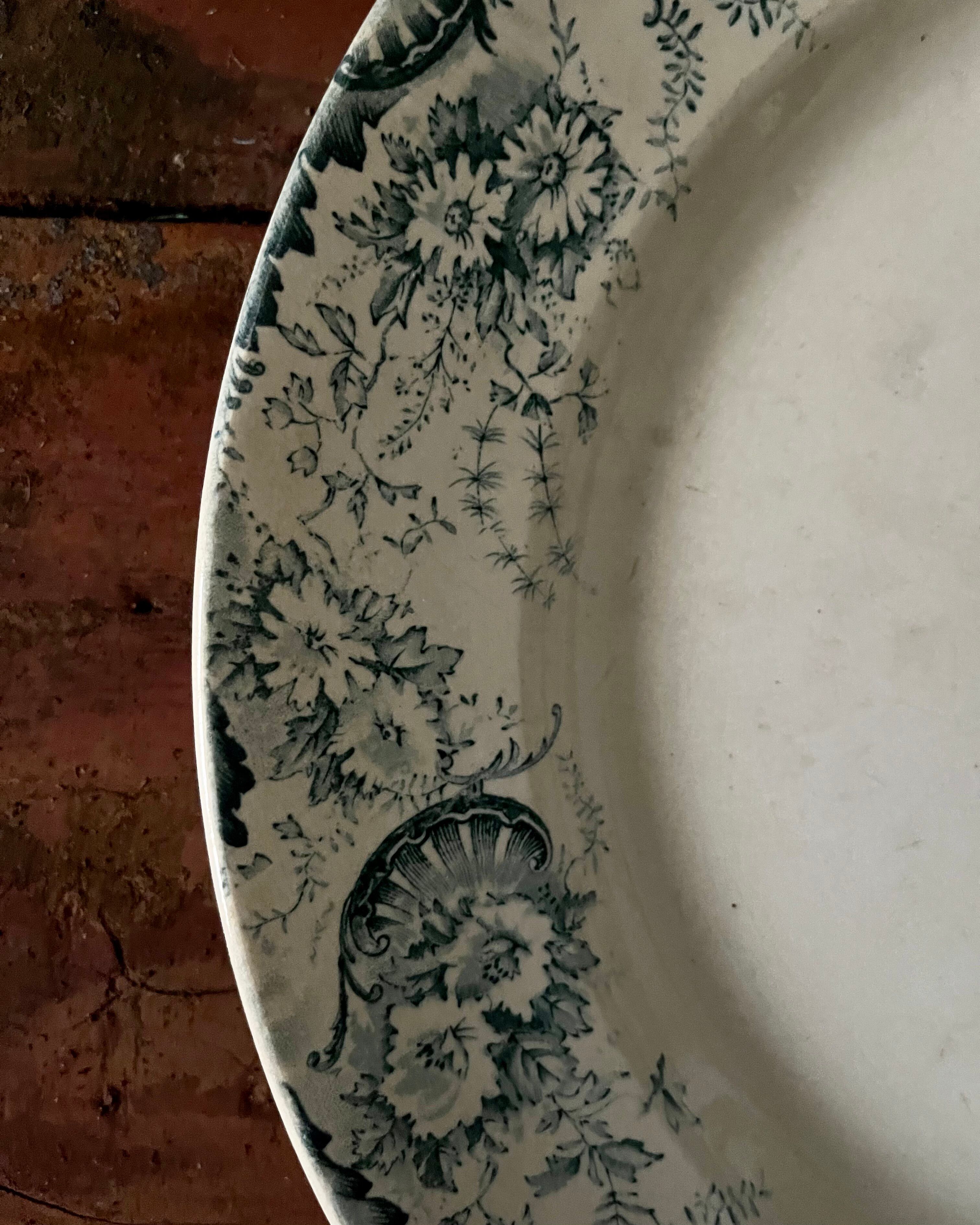 Large round ironstone dish Choisy-le-Roi Derby