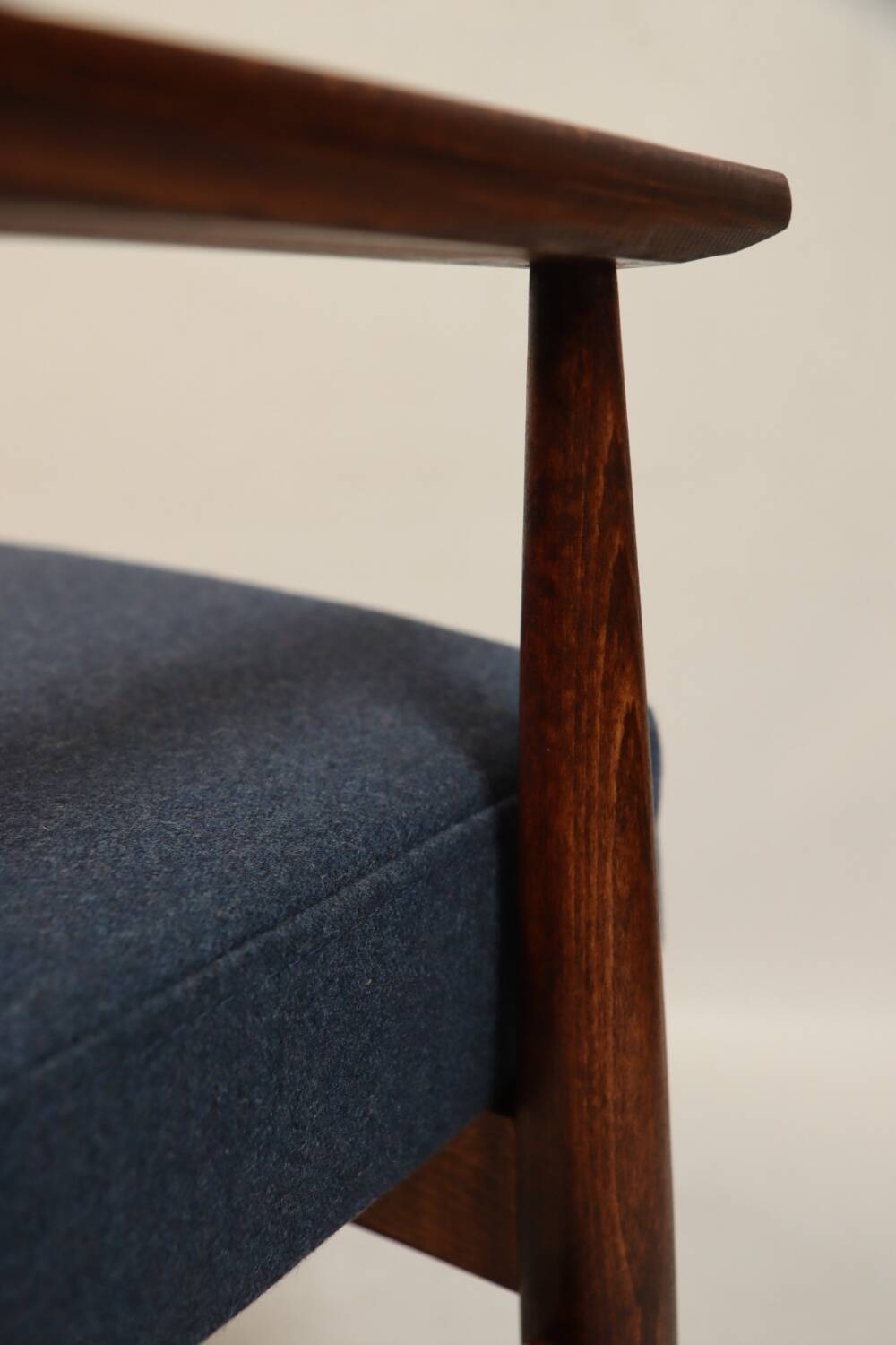 Vintage armchair natural wool blue marin modern design by H.Lis