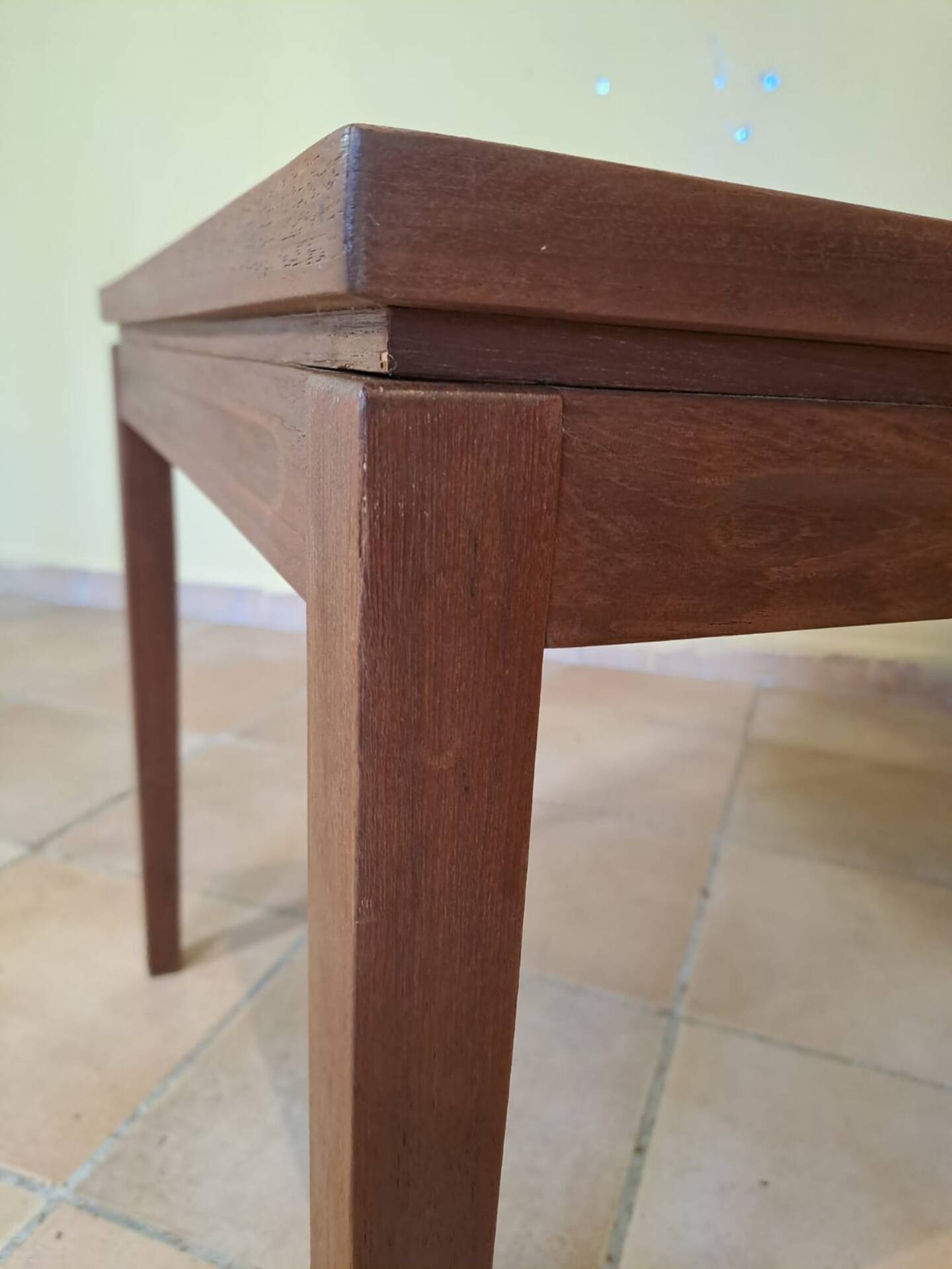 Table basse danoise en teck et céramique, 1960