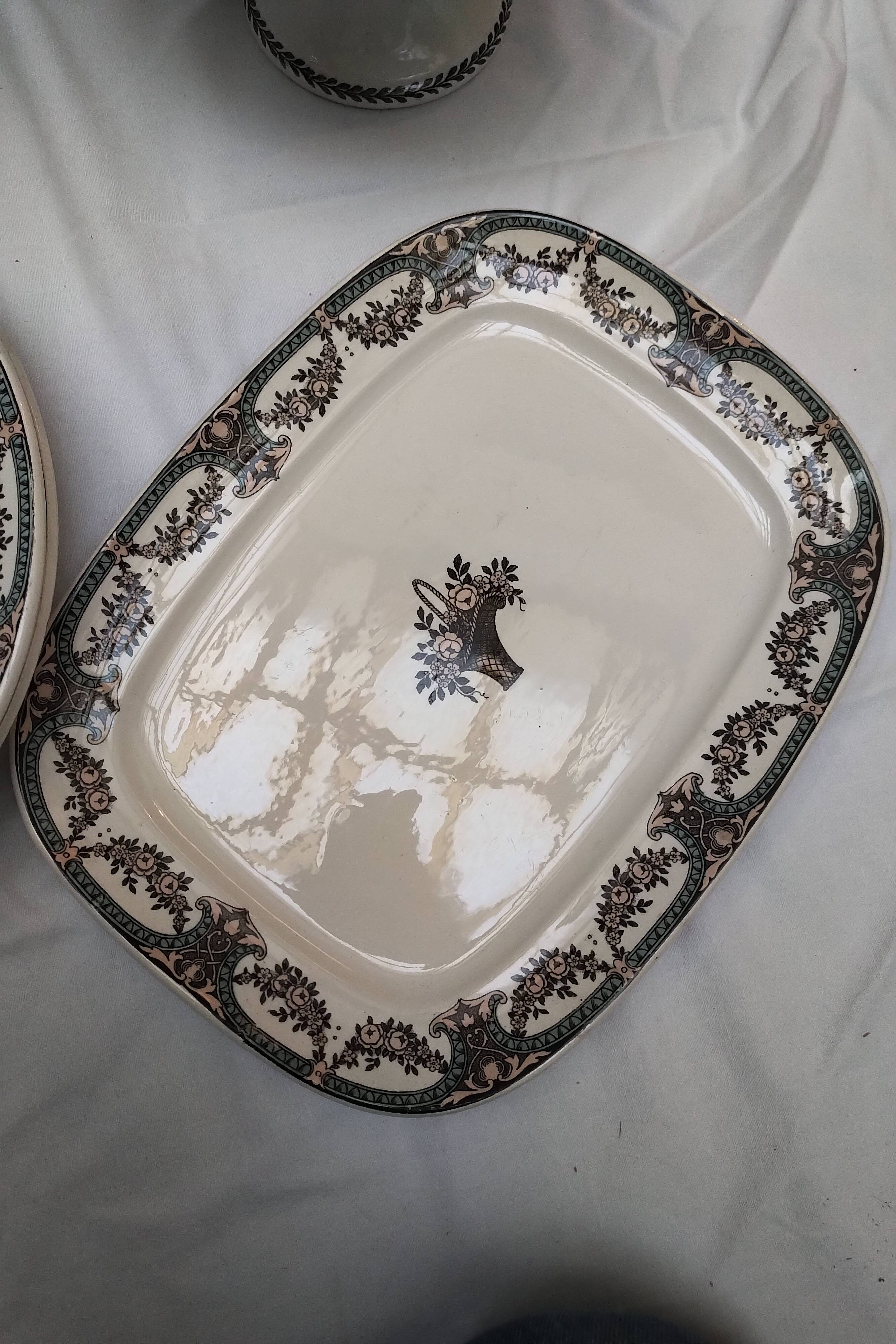 Sarreguemines Dubarry dish set