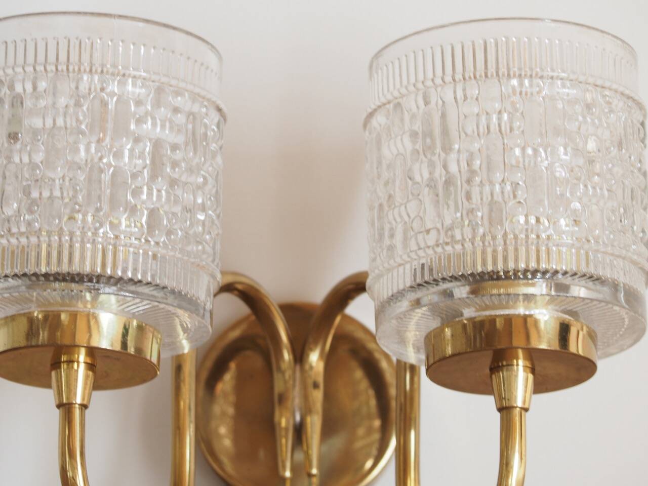 Romantic 2-arm wall lamp