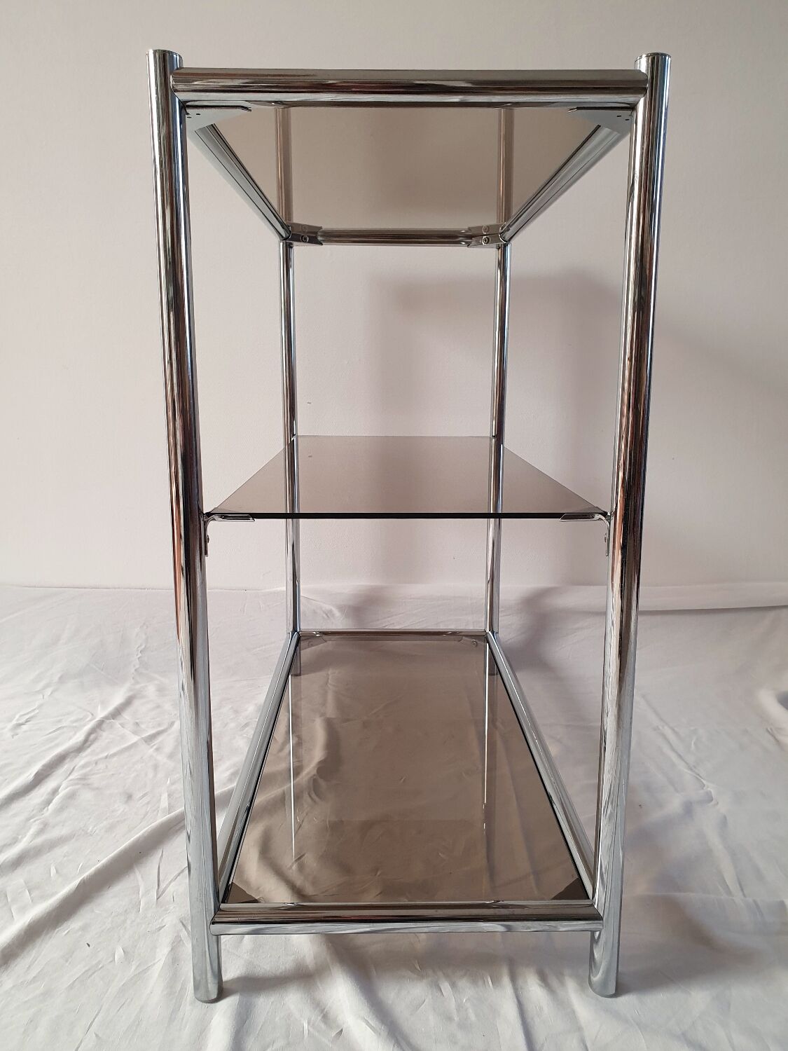 Console design 3 étagères chrome et verre fumé