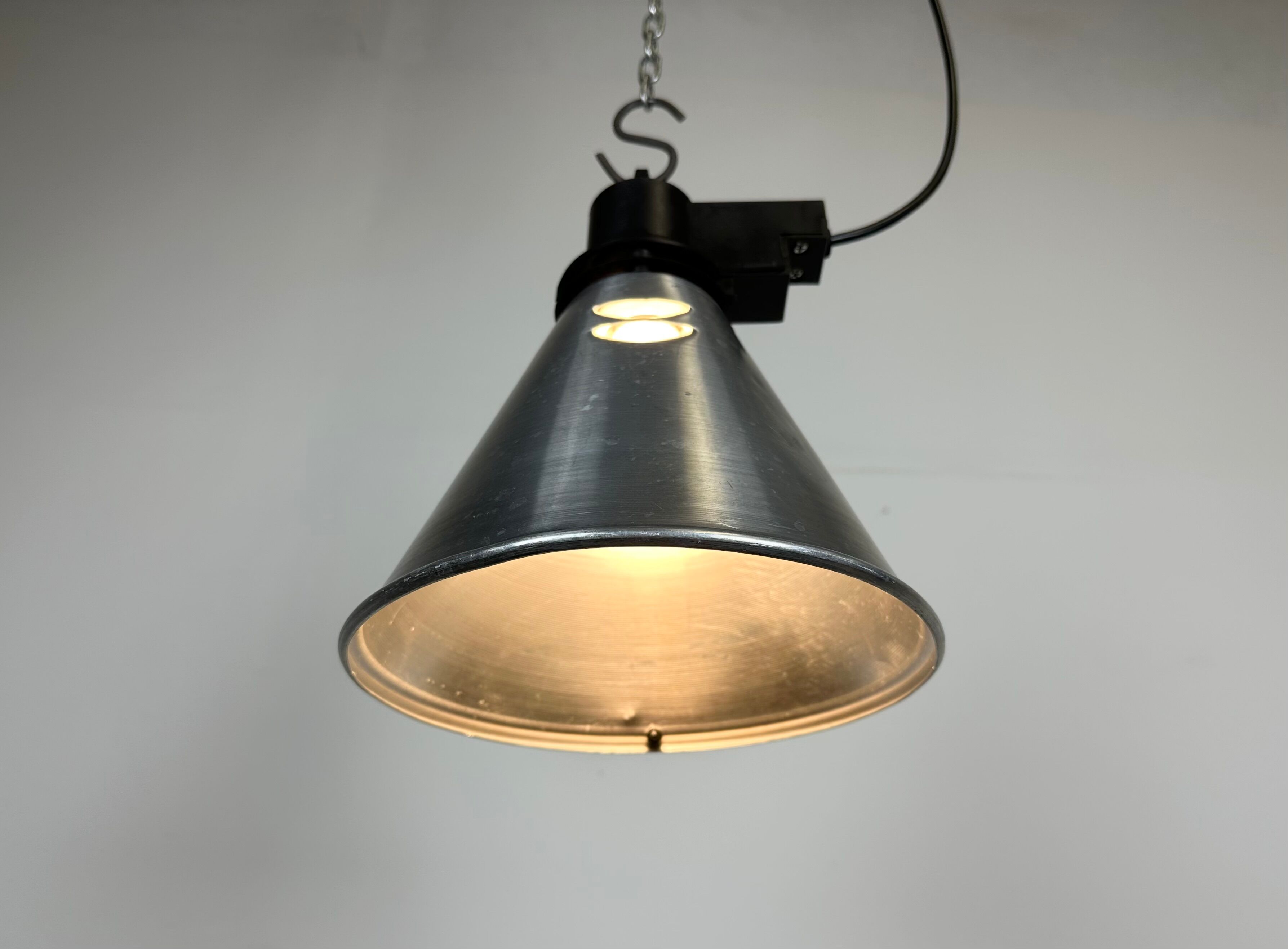 Small Industrial French Aluminium Pendant Lamp, 1960s