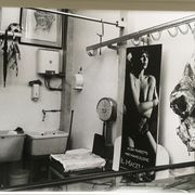 Draw Italy 90s - Female nude in a butcher shop