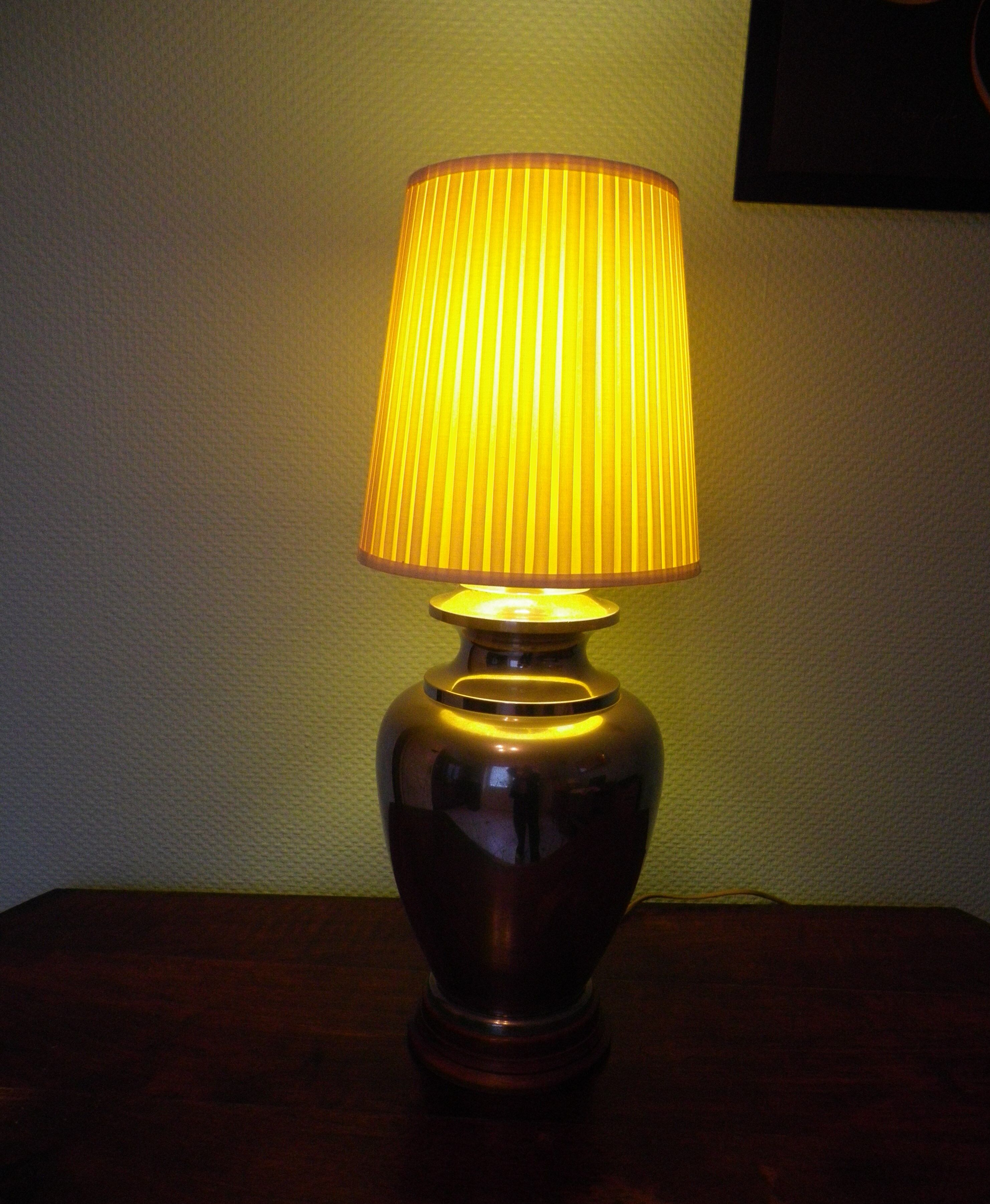 Living room mood lamp, silver metal base, wooden base, pleated lampshade