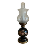 Table lamp with wooden body
