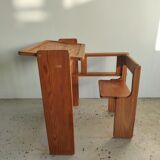 Foldable pine children's desk