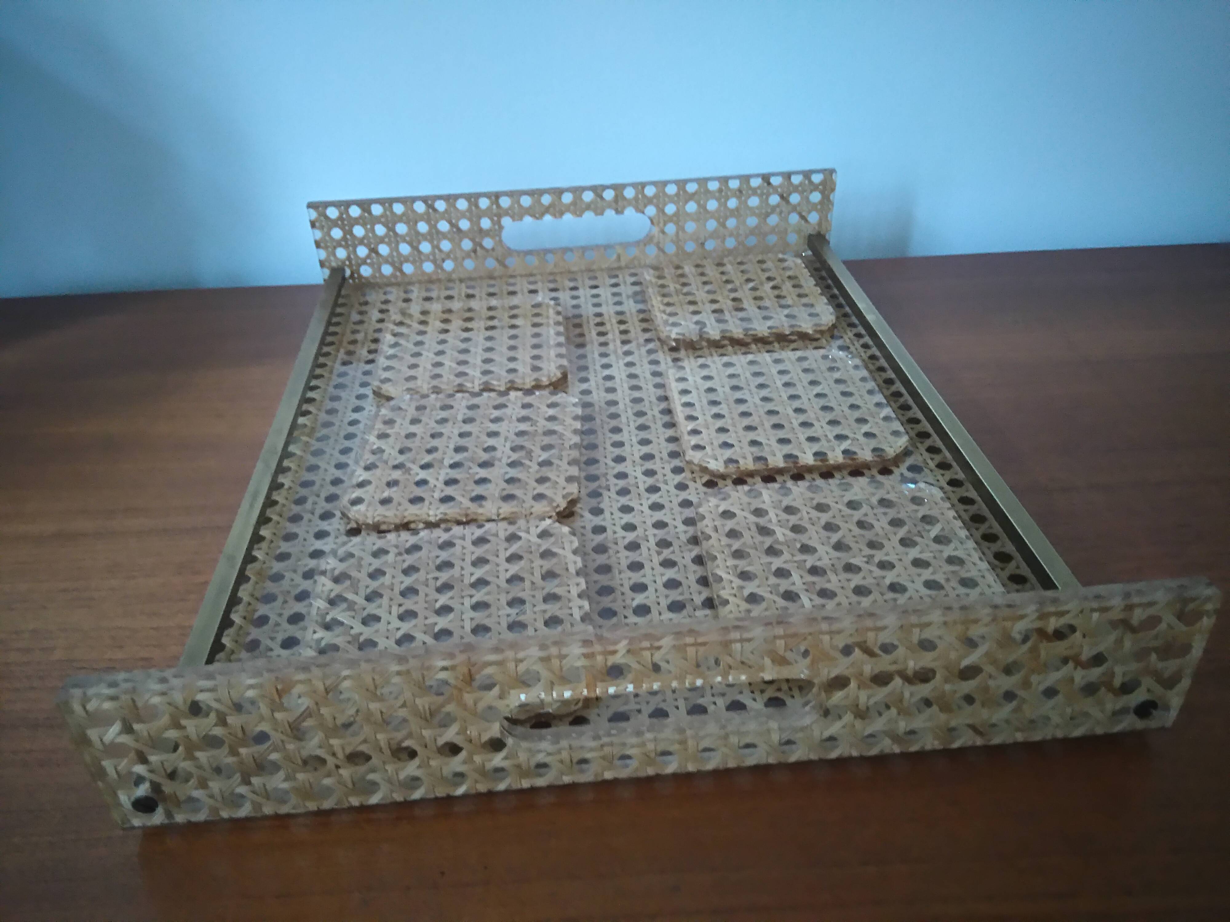 PLEXIGLASS TRAY AND 6 COASTERS YEAR 70