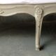Lit banquette en bois sculpté et cannage