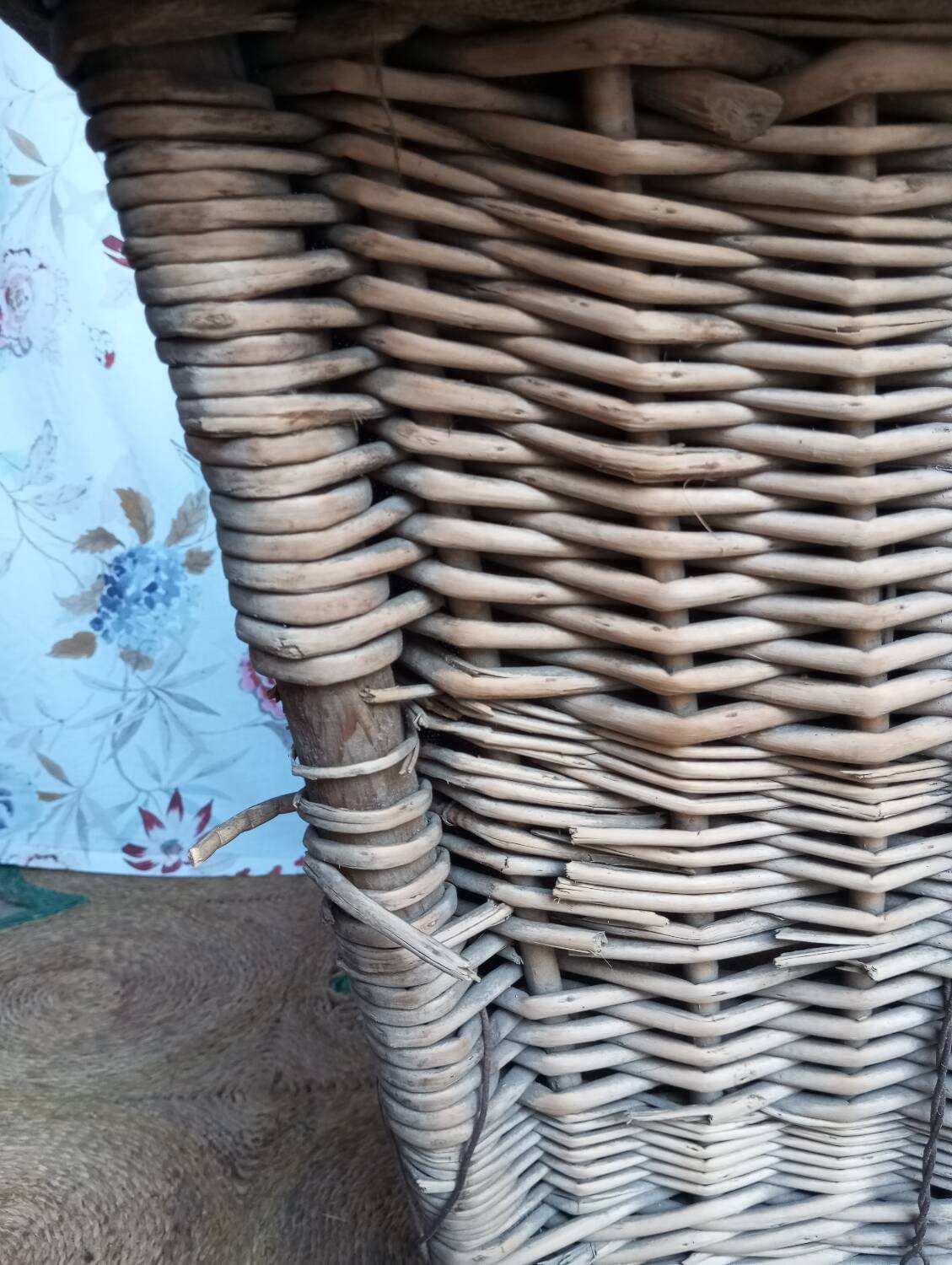 Wood and wicker basket, antique, size xxxl.