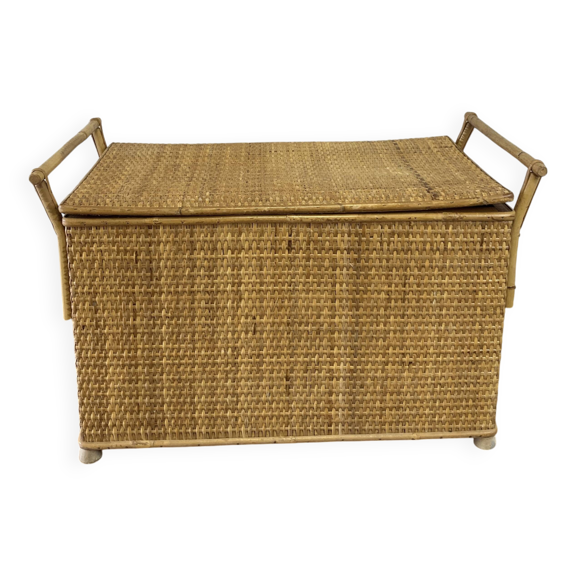 Vintage rattan chest
