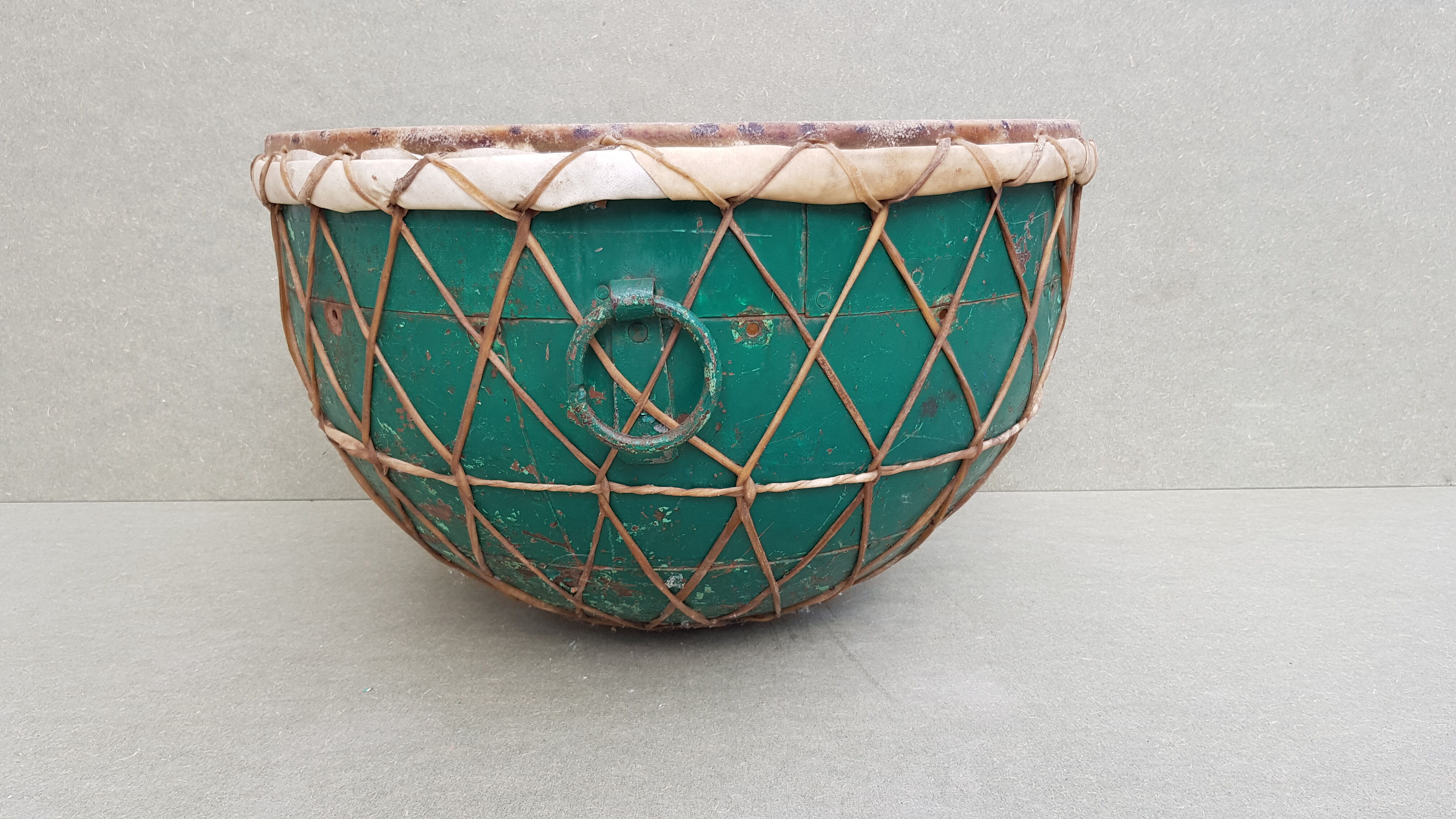 Tambour "Nagara" indien en métal
