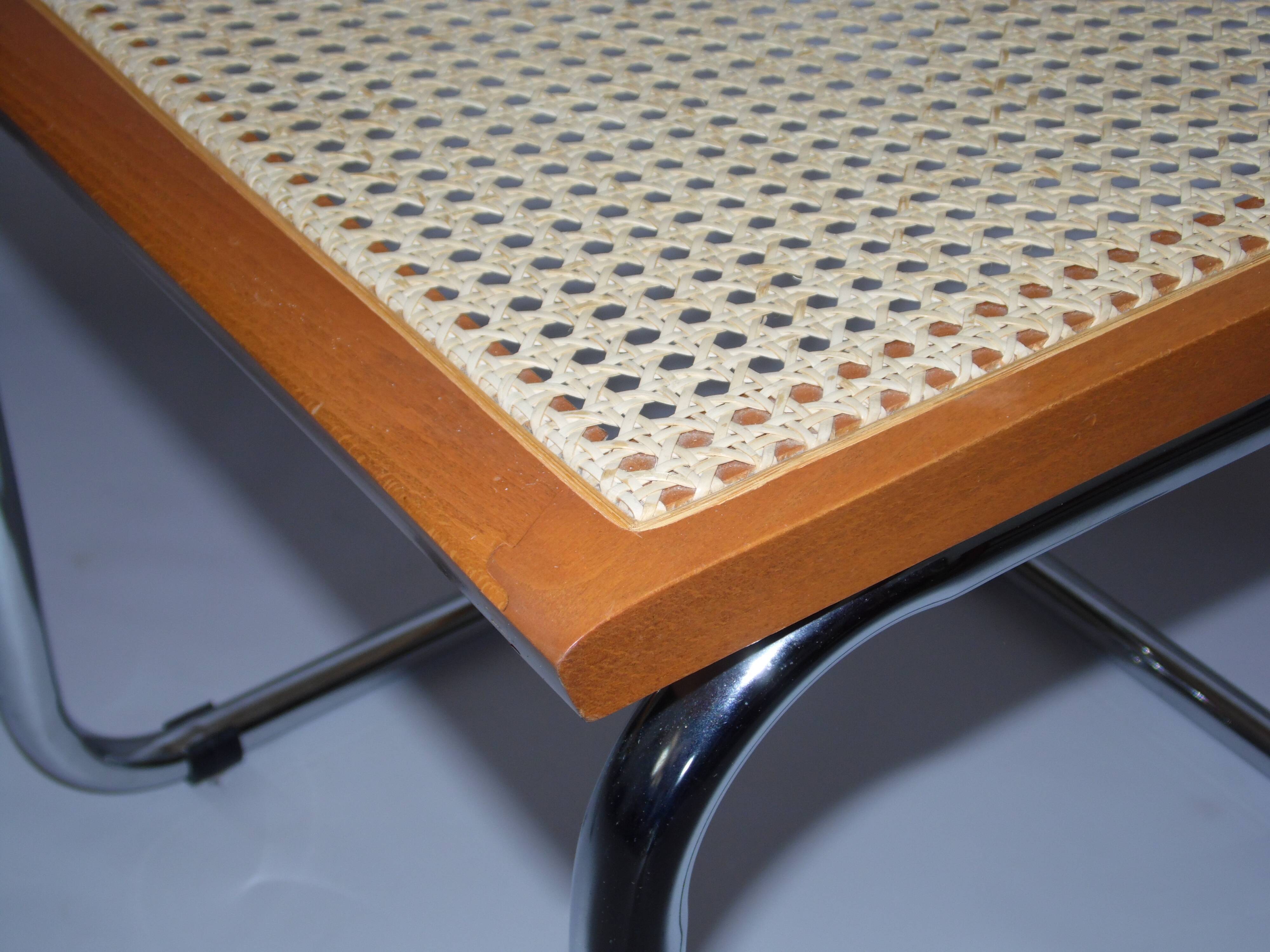 Paire de chaises B32 par Marcel Breuer