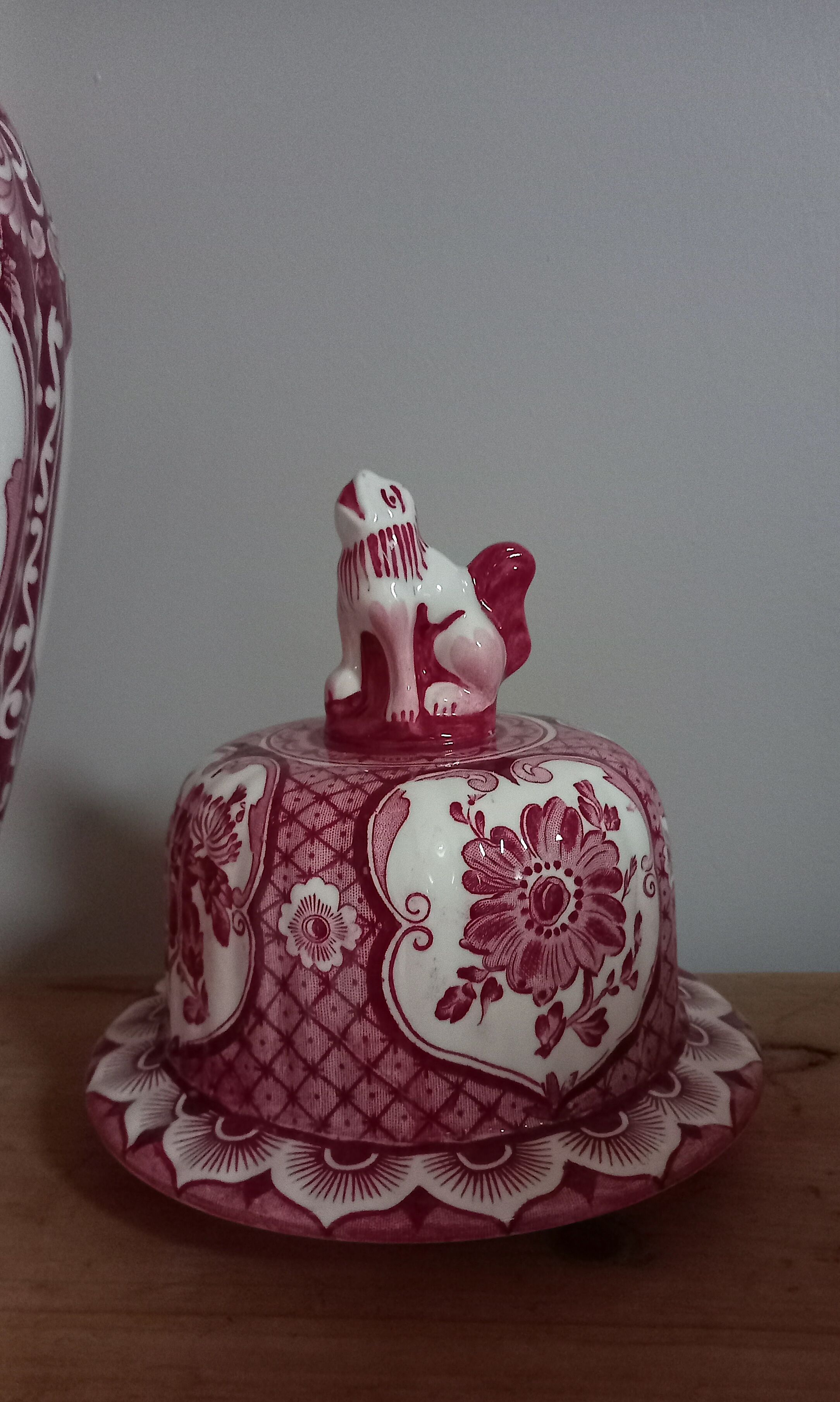 Covered vase Royal Sphinx Maastricht Petrus Regout & Co