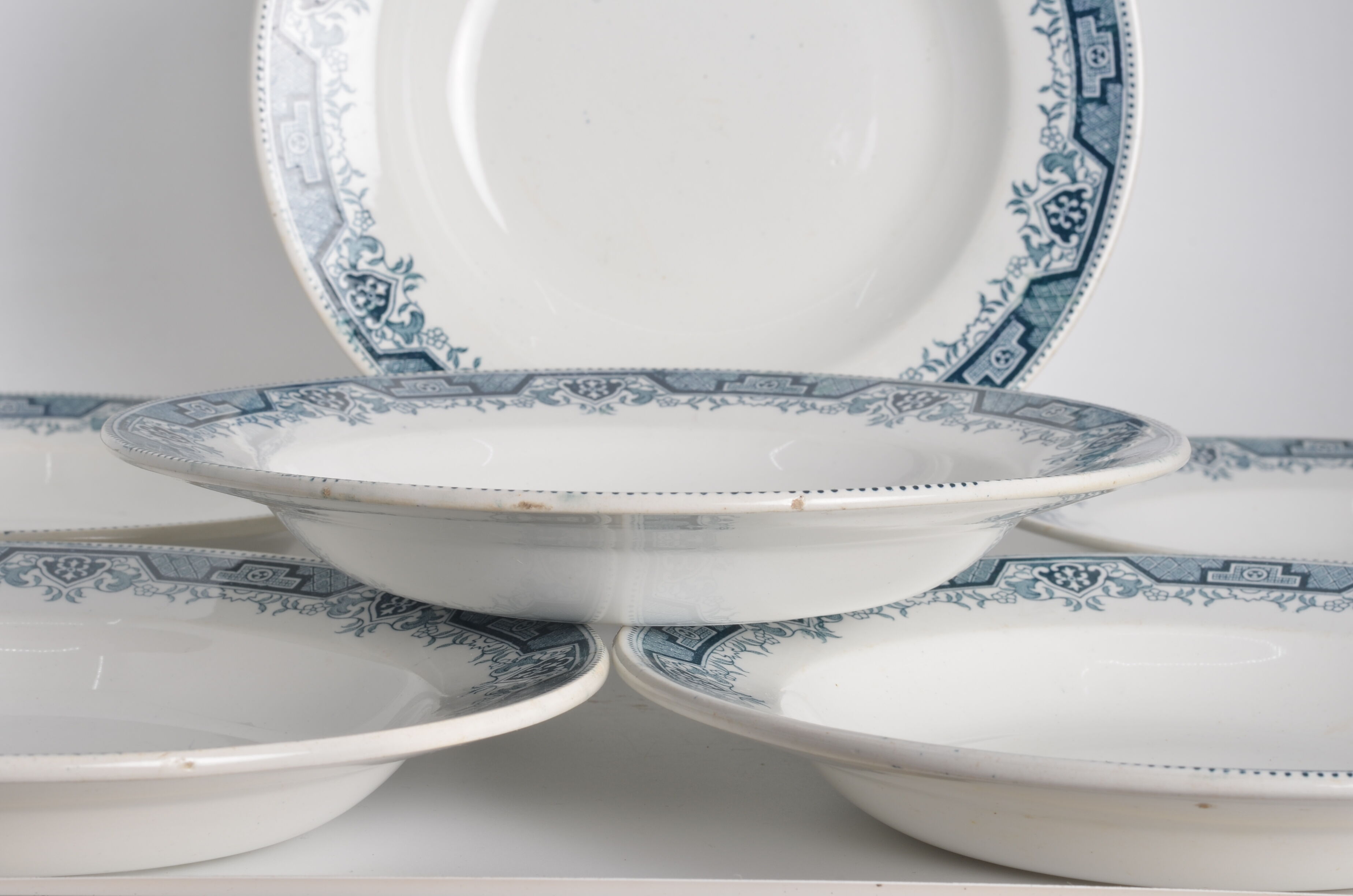 Hollow plates earth of iron.