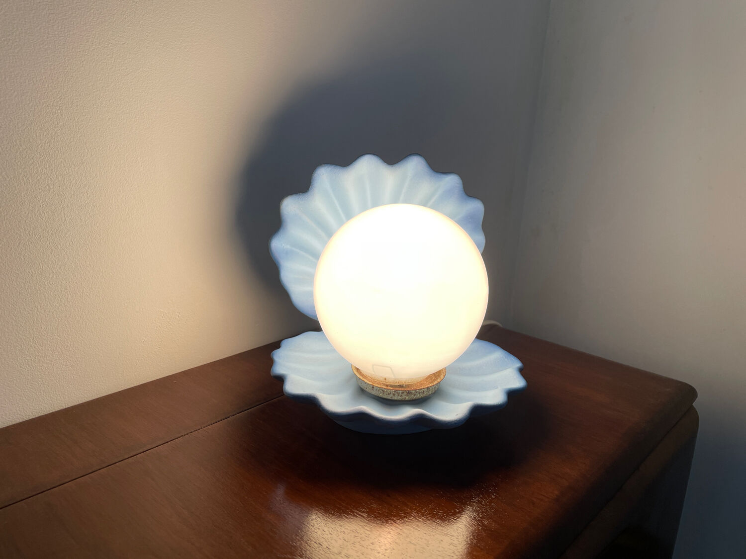Vintage lamp bead shell ceramic