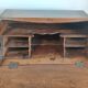 Bureau de pente en bois naturel