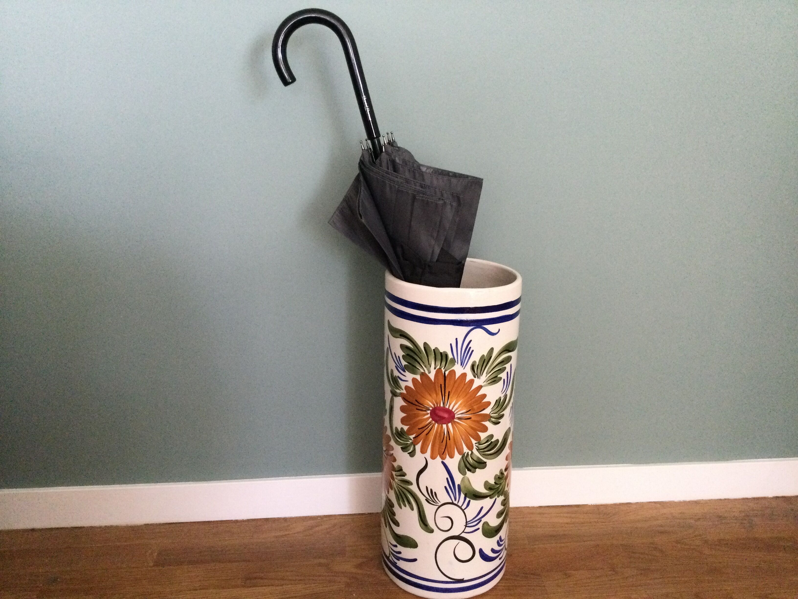 Vintage umbrella holder