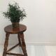 Tabouret en boispied tripode