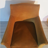 Velvet toad armchair