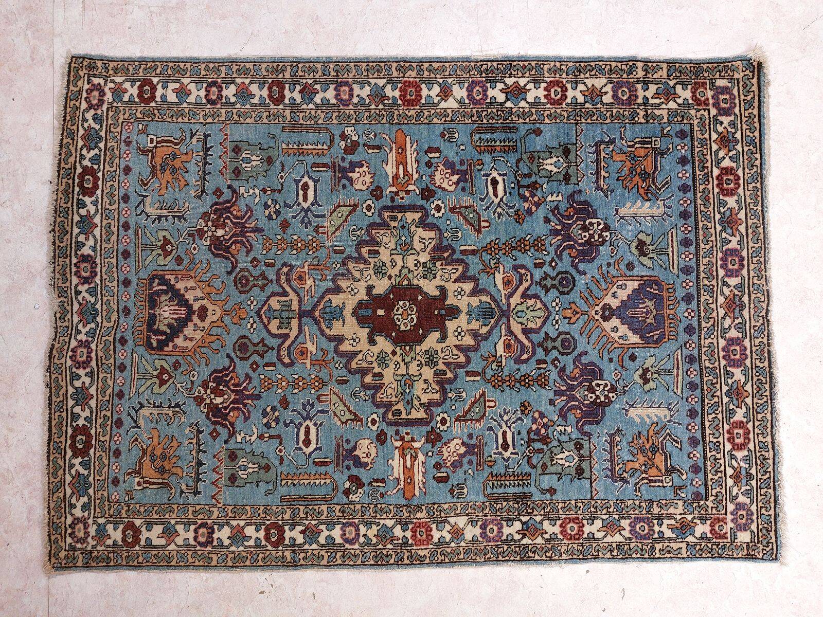Qom Persian rug, handwoven silk and wool - 152 x 110 cm