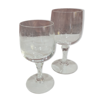 lot of a water glass and a wine glass engraved in Arques crystal